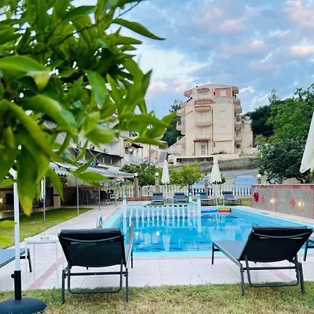 Aparthotel Spartacus 3*