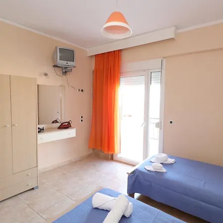 Spartacus Aparthotel 3*