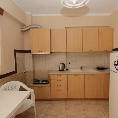 Spartacus Aparthotel 3*