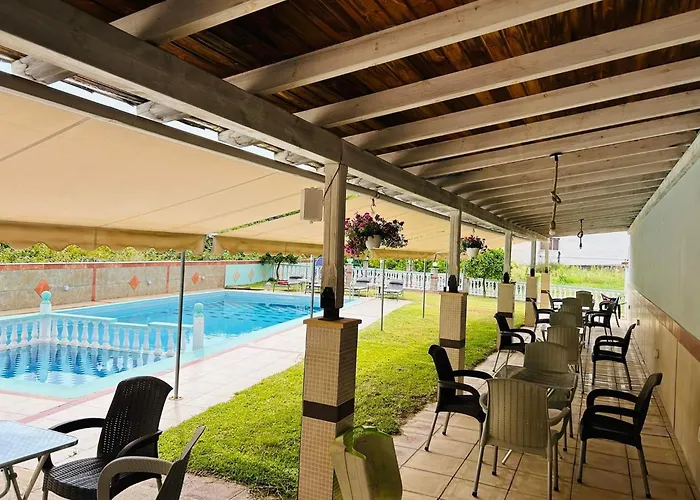 Hotel de apartamente Spartacus Polychrono