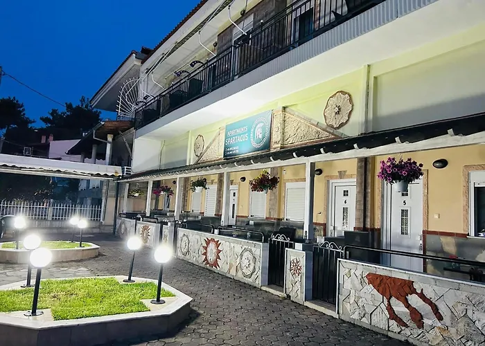 Spartacus Apartahotel 3*