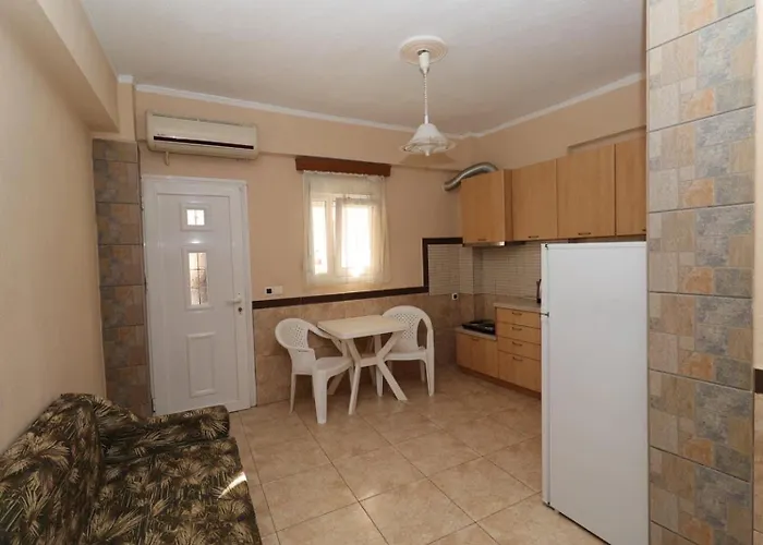 Spartacus Apartahotel Polychrono